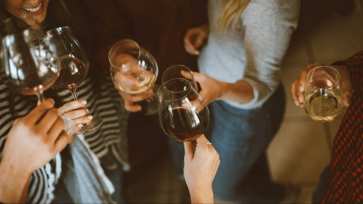 Guide to Group Wine Tasting: Choose the Best Wine
